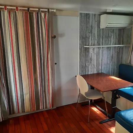 Кемпинг Mobil 4 Places Dans Un Camping, A 10 Mn D'avene Et 15 Mn Du Centre Bouddhiste Lerab Ling Ceilhes-et-Rocozels