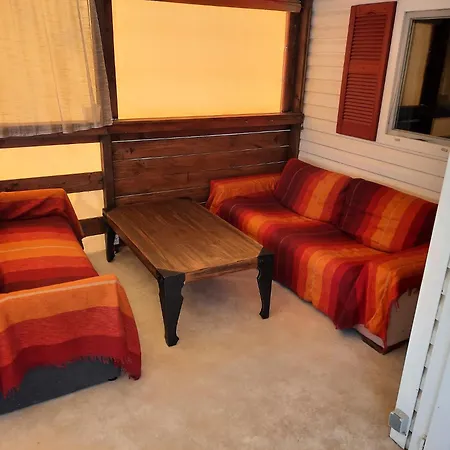 Кемпинг Mobil 4 Places Dans Un Camping, A 10 Mn D'avene Et 15 Mn Du Centre Bouddhiste Lerab Ling Ceilhes-et-Rocozels